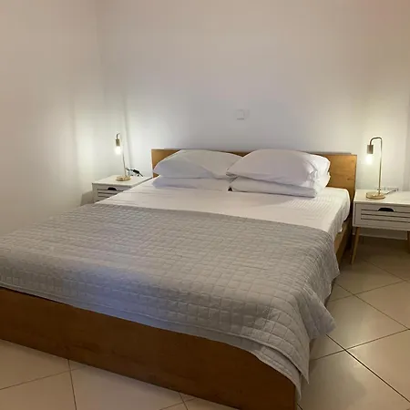 Serenity By The Breeze *